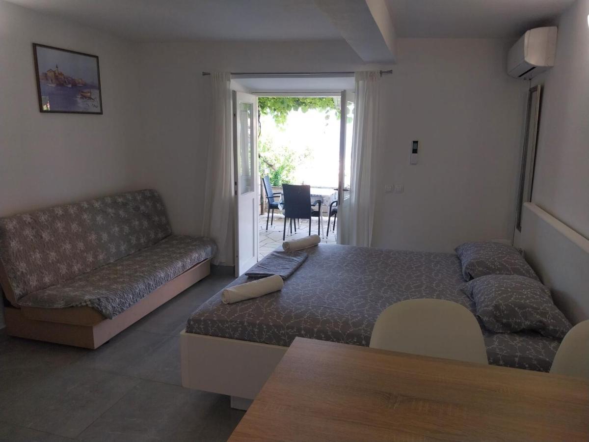 Apartments Lumbarda Bagian luar foto