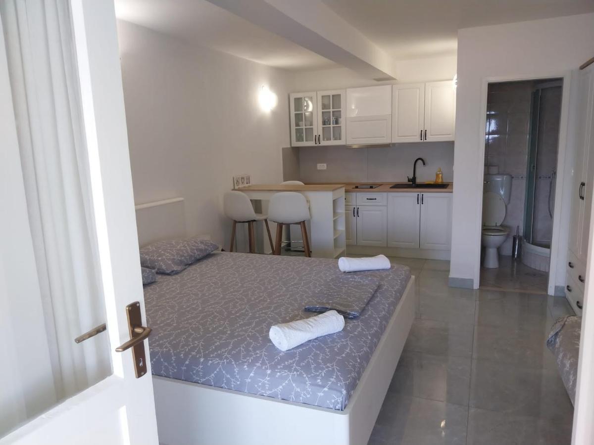 Apartments Lumbarda Bagian luar foto